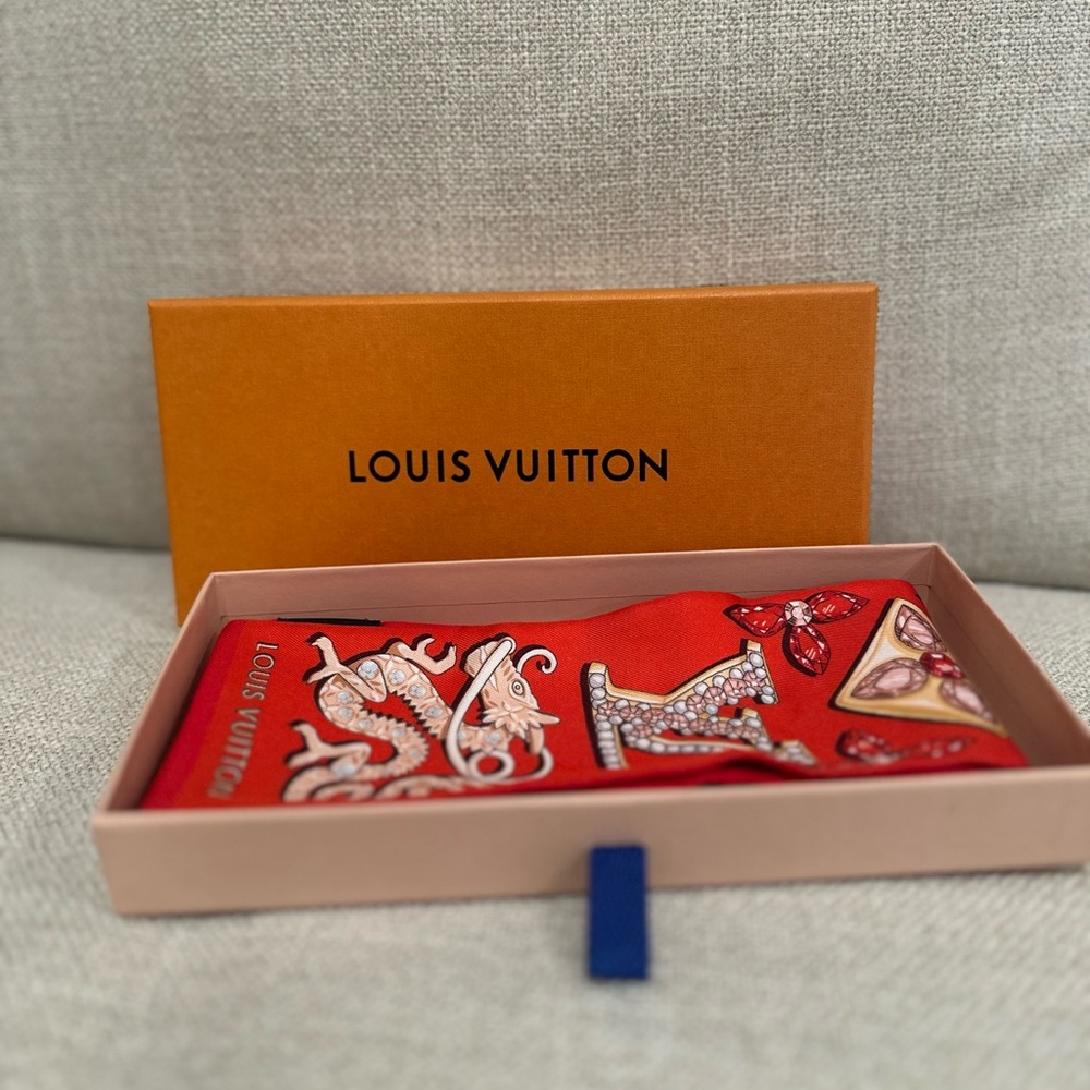 Louis Vuitton Precious Dragon Silk Bandeau Rouge Red M79478